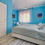 Vincze Vendeghaz 招待所